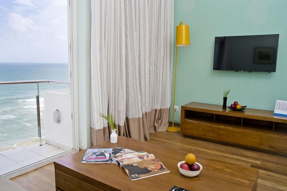 Ocean Edge Suites & Hotel Colombo Exterior foto